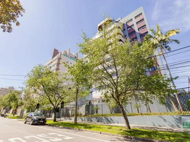 Apartamento 3 quartos e 5 banheiros, à venda, no bairro Centro em Curitiba