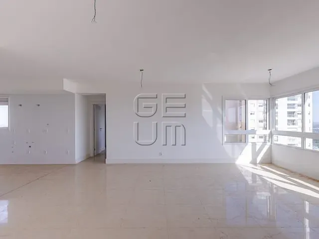 Apartamento com 162m² 3 quartos e 3 banheiros, à venda, no bairro Gleba Fazenda Palhano em Londrina