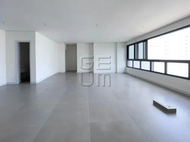 Apartamento com 268m² 3 quartos e 4 banheiros, à venda, no bairro Gleba Fazenda Palhano em Londrina