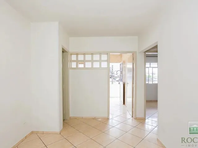 Apartamento 1 quarto e 1 banheiro, para alugar, no bairro Sítio Cercado em Curitiba