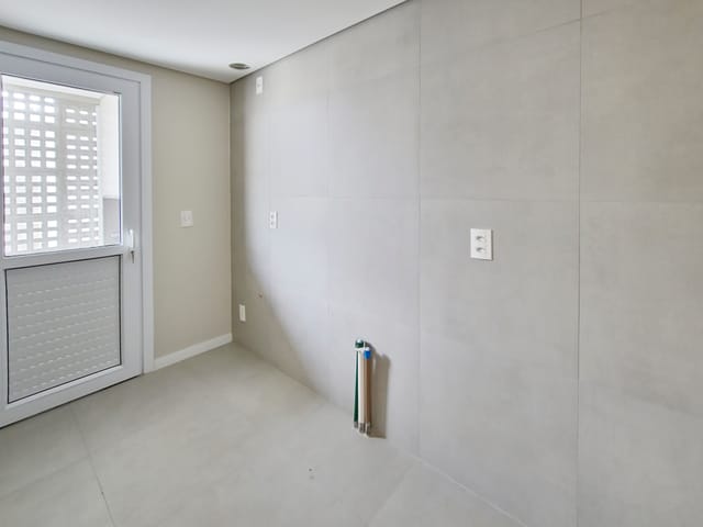 Apartamento 2 quartos e 1 banheiro, à venda ou para alugar, no bairro Três vendas em Pelotas