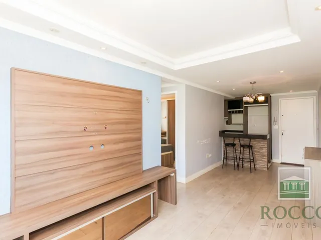 Apartamento 2 quartos e 1 banheiro, à venda, no bairro Santa Cândida em Curitiba