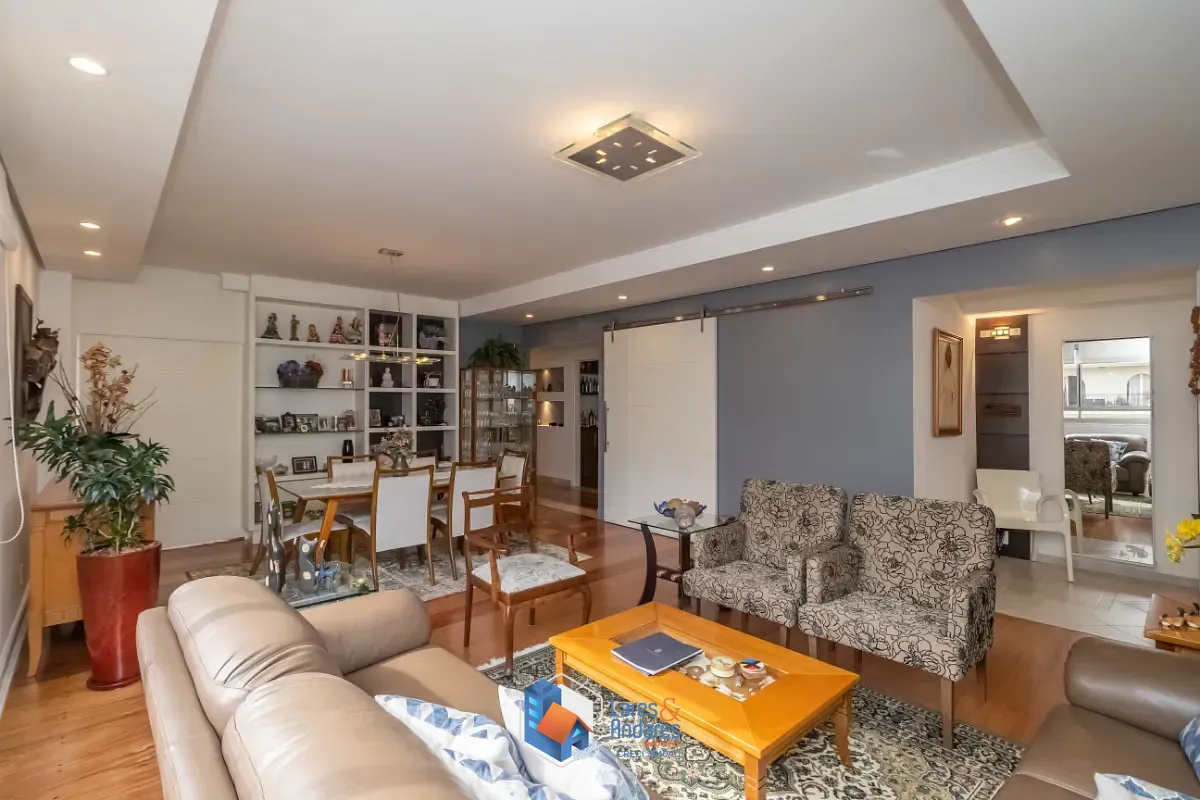 Apartamento, 3 quartos, 210 m² - Foto 1