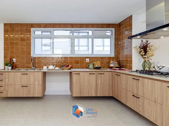 Apartamento com 229m² 3 quartos e 3 banheiros, à venda, no bairro Higienópolis em São Paulo