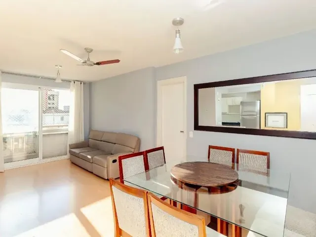 Apartamento 3 quartos e 2 banheiros, para alugar, no bairro Agua Verde em Curitiba
