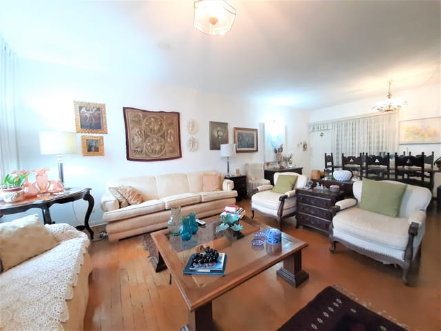 Foto do Apartamento - Apartamento com 3 dormitórios à venda no Centro, Londrina/PR - Edifício Bordin - Quintal com área privativa | Armários Planejados | Guepardo Imob