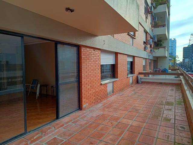 Apartamento com 175m² 2 quartos e 2 banheiros, à venda, no bairro Centro em Pelotas