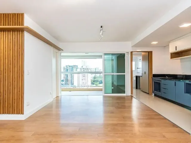 Apartamento 4 quartos e 3 banheiros, à venda, no bairro Cabral em Curitiba