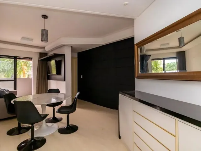 Apartamento 2 quartos e 2 banheiros, à venda, no bairro Champagnat em Curitiba