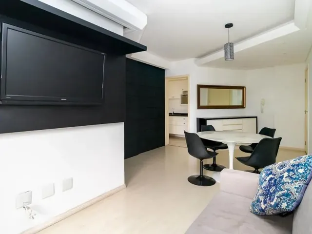 Apartamento 2 quartos e 2 banheiros, à venda, no bairro Champagnat em Curitiba