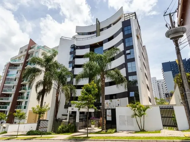 Apartamento 2 quartos e 2 banheiros, à venda, no bairro Champagnat em Curitiba