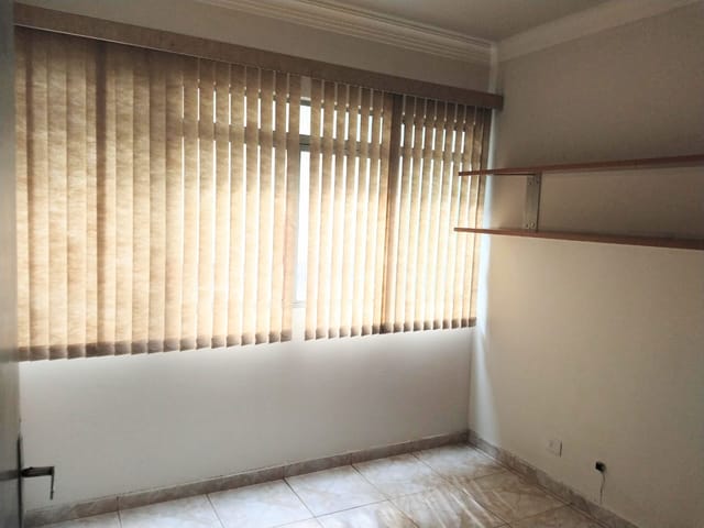 Foto do Apartamento - Apartamento à venda, Vila Casoni, Londrina, PR - Edifício Figueiras - 3 Quartos - 1 Banheiro social - Sala - 1 Vaga de Garagem - Armários - Locado - Ac Permuta | Guepardo Imob
