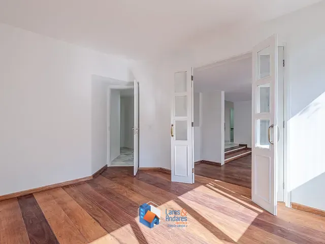 Apartamento com 240m² 3 quartos e 5 banheiros, à venda, no bairro Real Parque em São Paulo