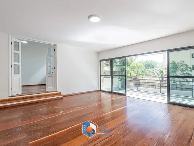 Apartamento com 240m² 3 quartos e 5 banheiros, à venda, no bairro Real Parque em São Paulo