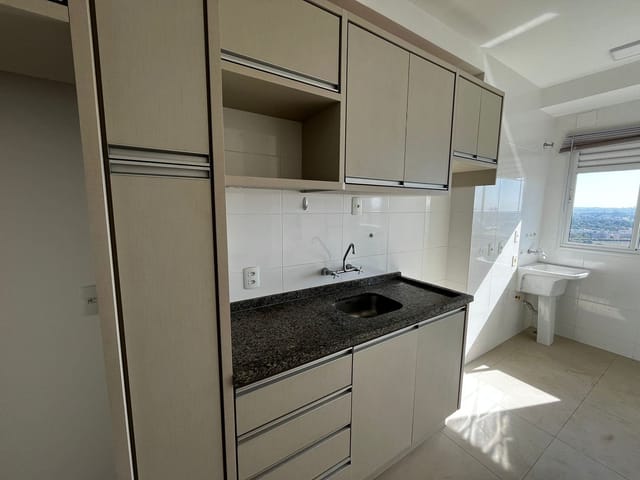 Apartamento 3 quartos e 2 banheiros, para alugar, no bairro Gleba Palhano em Londrina