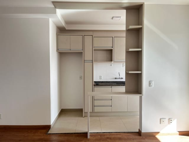 Apartamento 3 quartos e 2 banheiros, para alugar, no bairro Gleba Palhano em Londrina