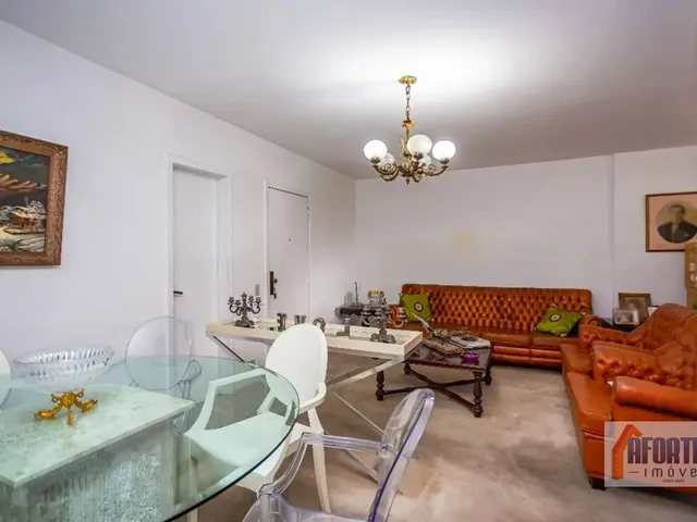 Apartamento 4 quartos e 5 banheiros, à venda, no bairro Centro em Curitiba