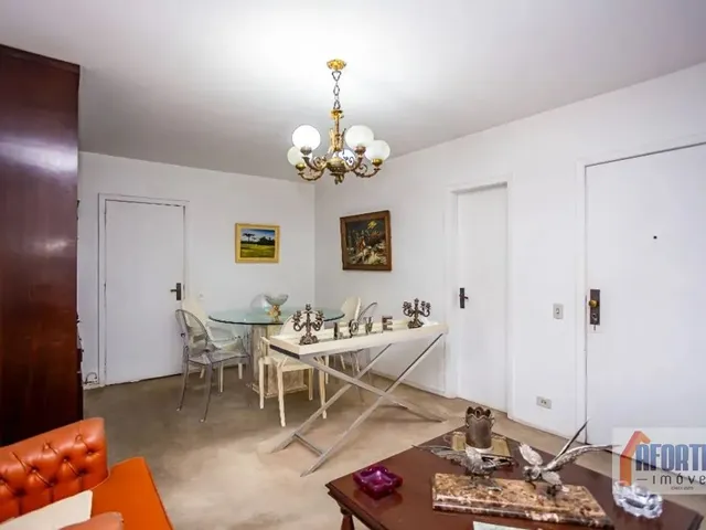 Apartamento 4 quartos e 5 banheiros, à venda, no bairro Centro em Curitiba