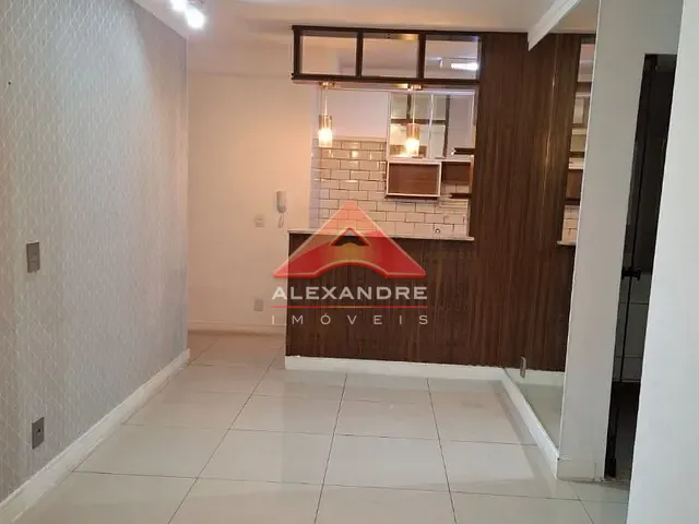 Apartamento com 65m² 3 quartos e 1 banheiro, à venda, no bairro Vila Tesouro em São José dos Campos