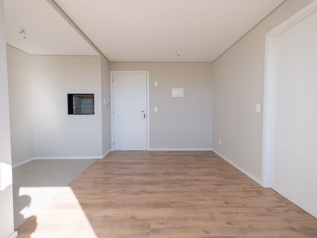 Apartamento com 39m² 1 quarto e 1 banheiro, à venda ou para alugar, no bairro Areal em Pelotas