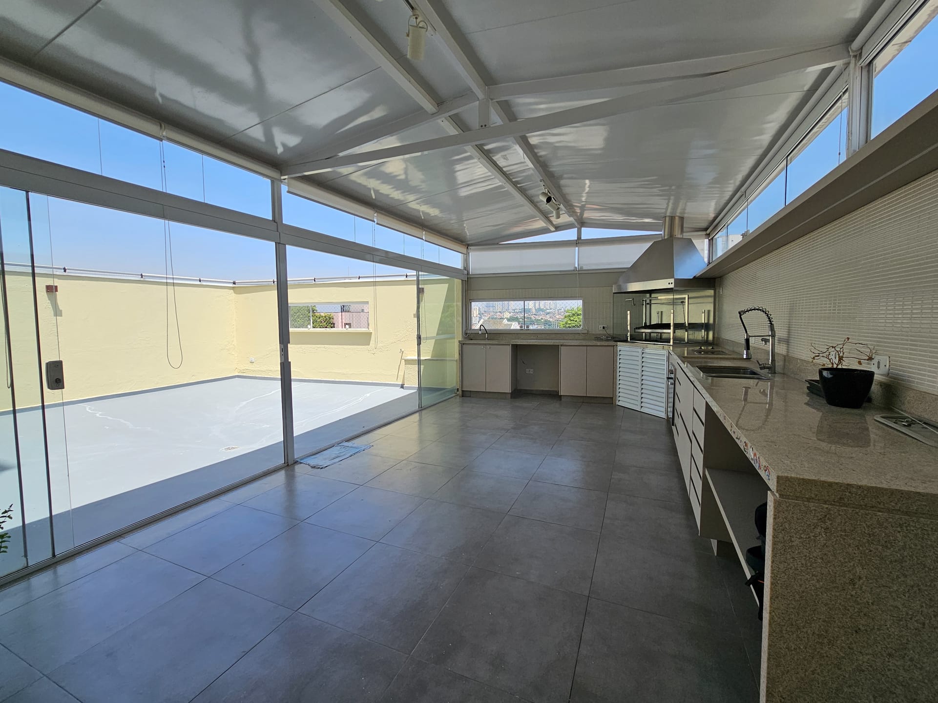 Apartamento garden 3 dorm, 2 vagas, à Venda, Cerâmica, Gonçalves Dias, SP