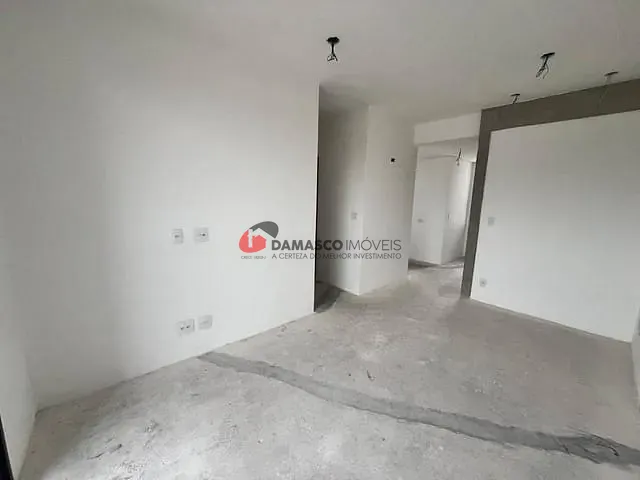 Apartamento 2 quartos e 2 banheiros, à venda, no bairro Vila Guiomar em Santo André
