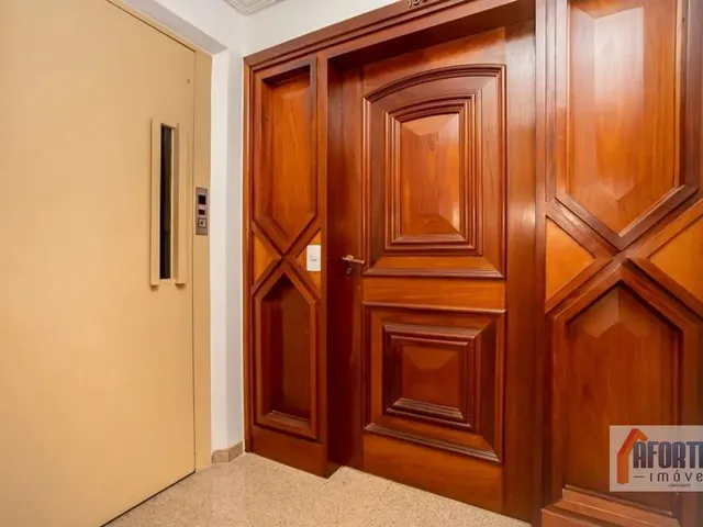 Apartamento 5 quartos e 5 banheiros, à venda, no bairro Batel em Curitiba