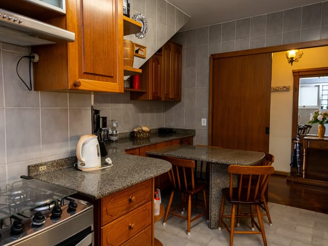 Apartamento com 450m² 4 quartos e 3 banheiros, à venda, no bairro Centro em Pelotas