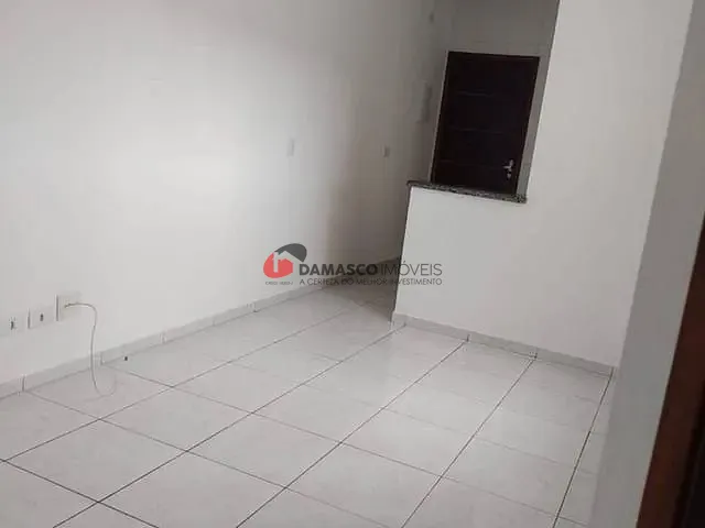 Apartamento 2 quartos e 1 banheiro, à venda, no bairro Parque Novo Oratório em Santo André