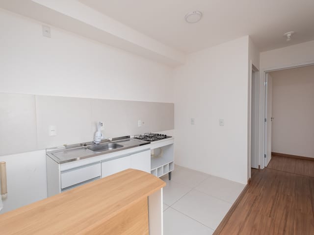 Apartamento 2 quartos e 1 banheiro, para alugar, no bairro Três Vendas em Pelotas