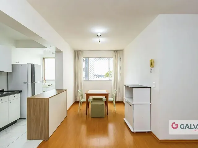 Apartamento 2 quartos e 1 banheiro, para alugar, no bairro Cristo Rei em Curitiba