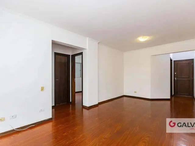 Apartamento 2 quartos e 1 banheiro, para alugar, no bairro Juvevê em Curitiba