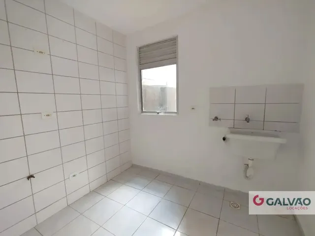 Apartamento 2 quartos e 1 banheiro, para alugar, no bairro Cachoeira em Curitiba