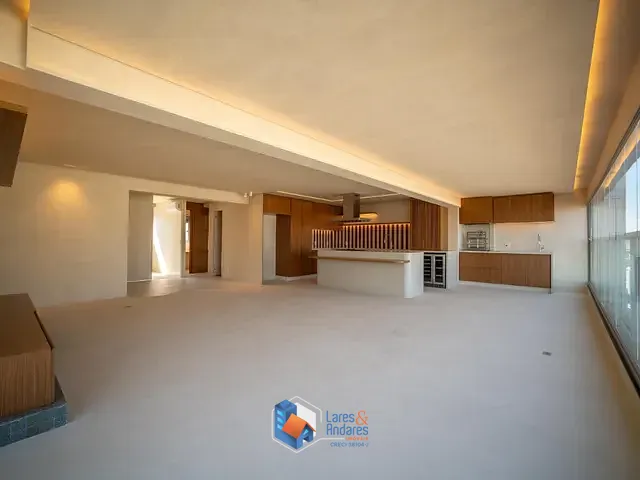 Apartamento com 184m² 3 quartos e 5 banheiros, à venda, no bairro Vila Romana em São Paulo
