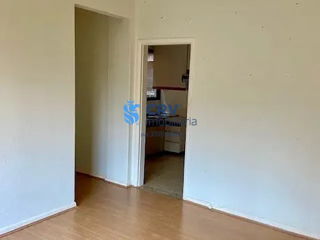 Apartamento com 92m² 3 quartos e 1 banheiro, à venda, no bairro Centro em Londrina