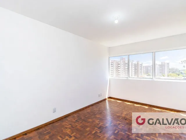 Apartamento 3 quartos e 3 banheiros, para alugar, no bairro Cristo Rei em Curitiba
