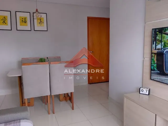 Apartamento 2 quartos e 1 banheiro, à venda, no bairro Jardim São Vicente em São José dos Campos