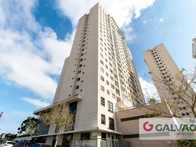 Apartamento 3 quartos e 2 banheiros, para alugar, no bairro Capão Raso em Curitiba