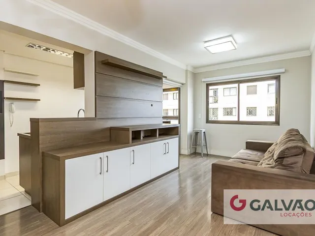 Apartamento 3 quartos e 2 banheiros, para alugar, no bairro Capão Raso em Curitiba