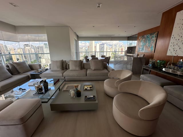 Apartamento com 152m² 3 quartos e 4 banheiros, à venda, no bairro Vila Olímpia em São Paulo