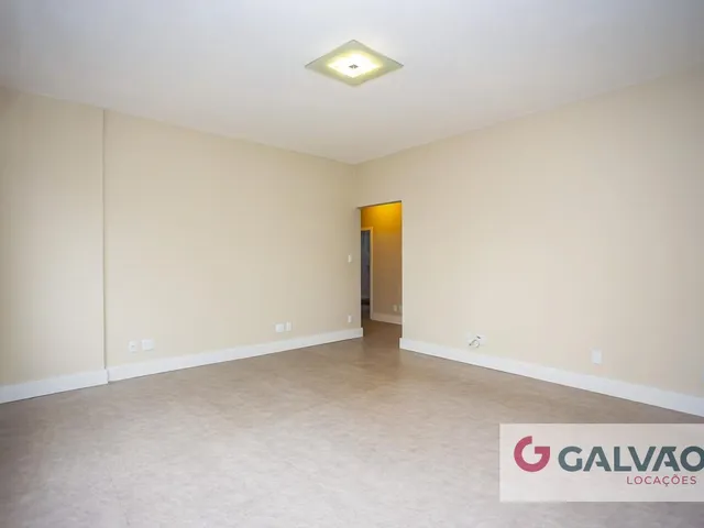 Apartamento 3 quartos e 1 banheiro, para alugar, no bairro Centro em Curitiba