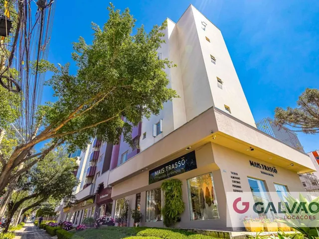 Apartamento 2 quartos e 2 banheiros, para alugar, no bairro Centro em Curitiba