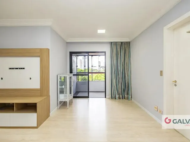 Apartamento 3 quartos e 2 banheiros, para alugar, no bairro Portão em Curitiba