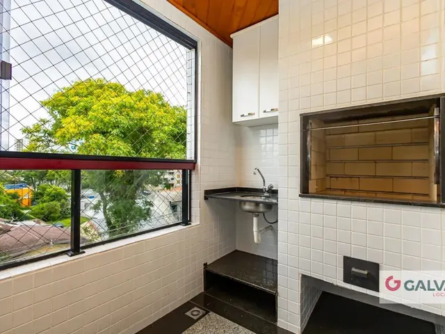 Apartamento 3 quartos e 2 banheiros, para alugar, no bairro Portão em Curitiba