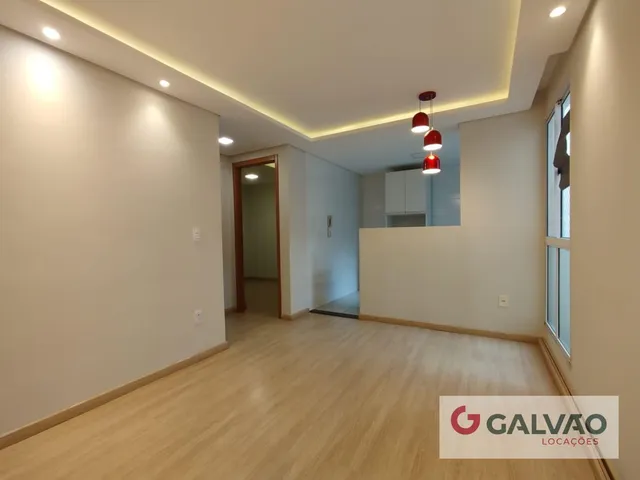 Apartamento 2 quartos e 1 banheiro, para alugar, no bairro Santa Cândida em Curitiba