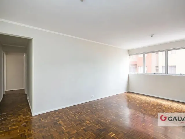 Apartamento 3 quartos e 2 banheiros, para alugar, no bairro Centro em Curitiba
