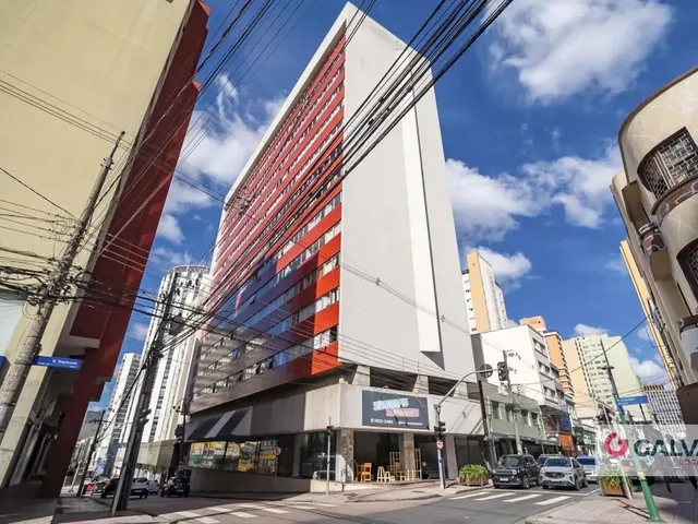 Apartamento 3 quartos e 2 banheiros, para alugar, no bairro Centro em Curitiba