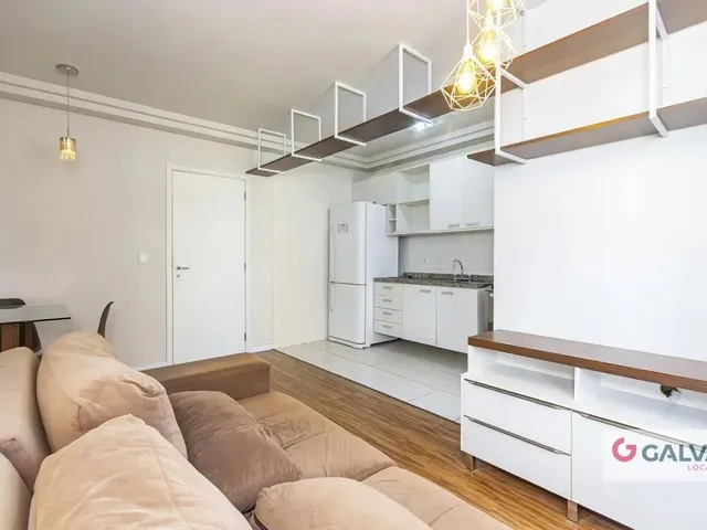 Apartamento 2 quartos e 1 banheiro, para alugar, no bairro Capão Raso em Curitiba