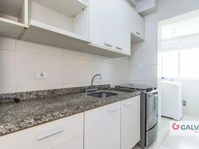 Apartamento 2 quartos e 1 banheiro, para alugar, no bairro Capão Raso em Curitiba