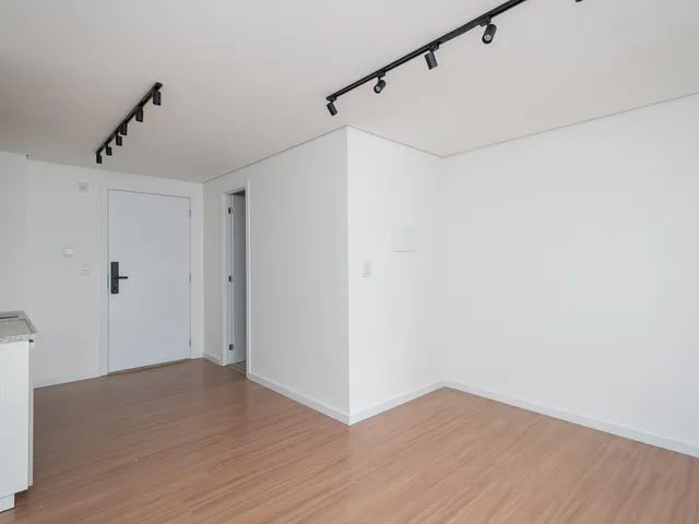 Apartamento 1 quarto e 1 banheiro, para alugar, no bairro Centro em Pelotas